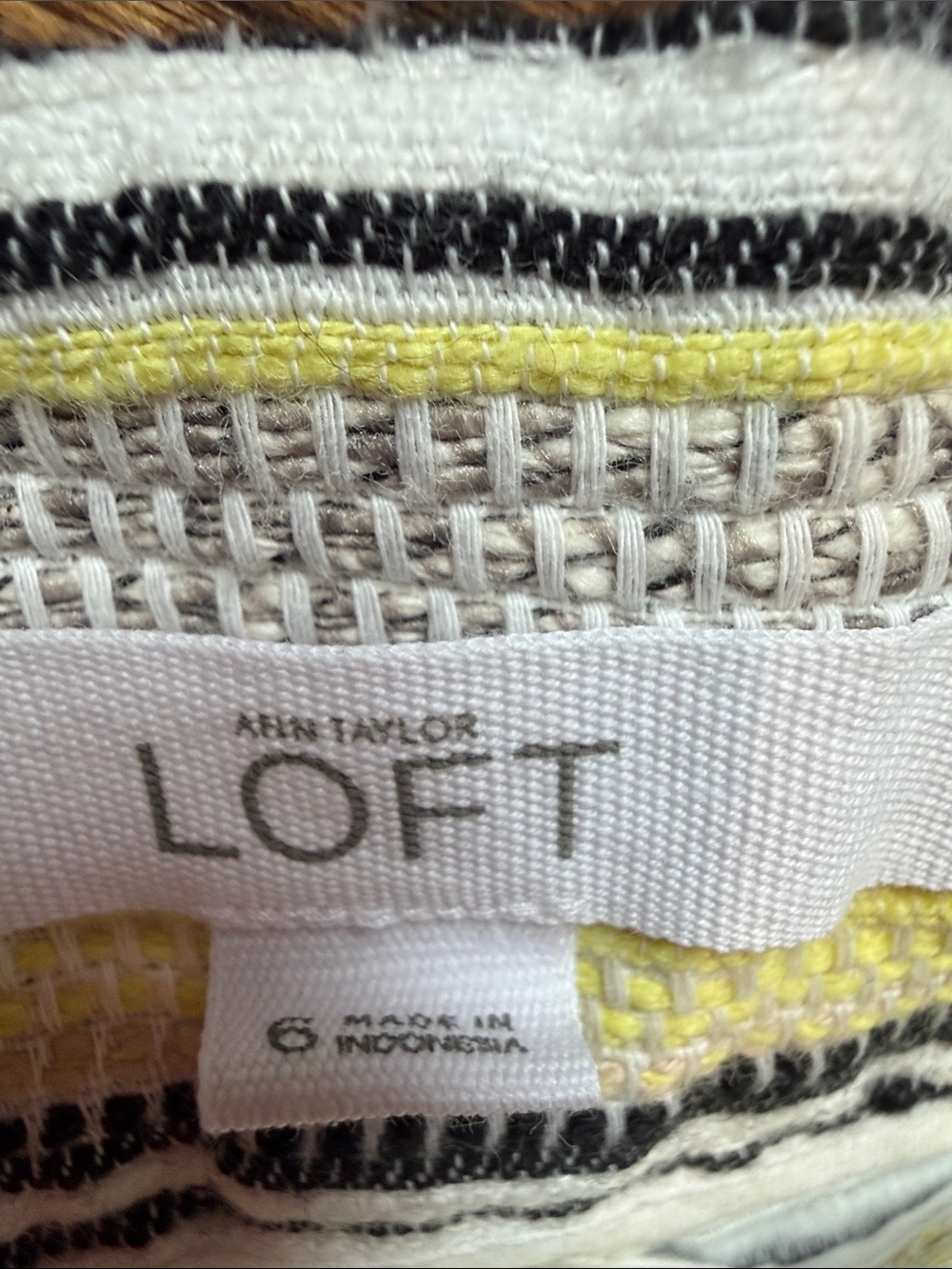 LOFT‎ Multi-tonal Riviera Short - Picture 12 of 15